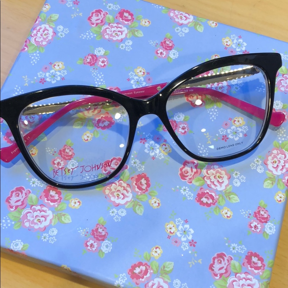 Brand New Betsey Johnson Eyeglasses Model Bonjour